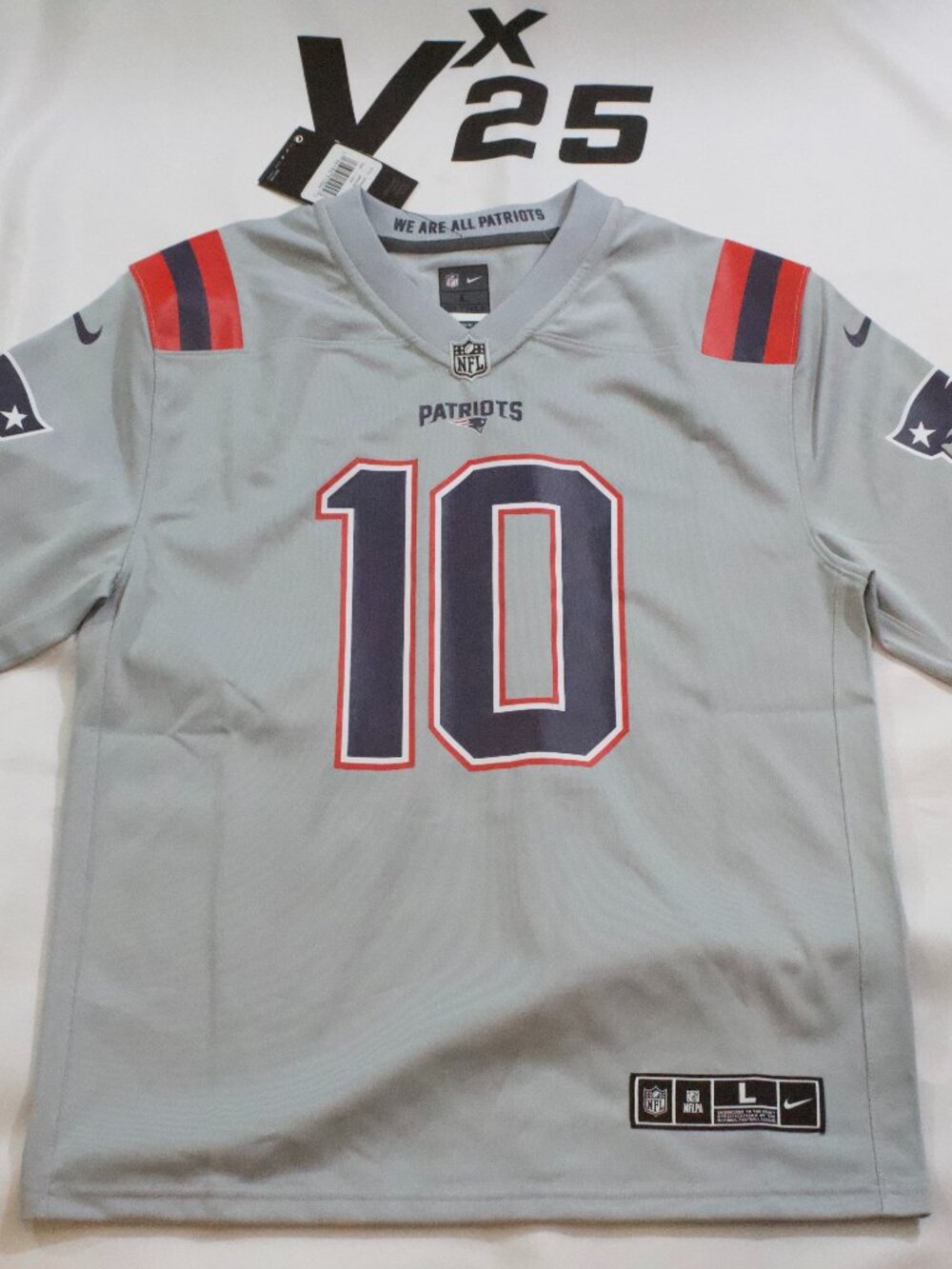 NEW Youth Drake Maye Patriots Grey Alternate Jersey Size Large